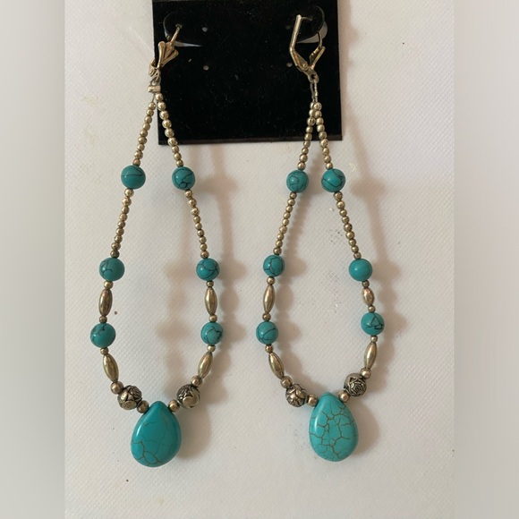 Jewelry - Faux turquoise and silver earrings.